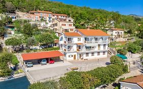 Apartments Davor